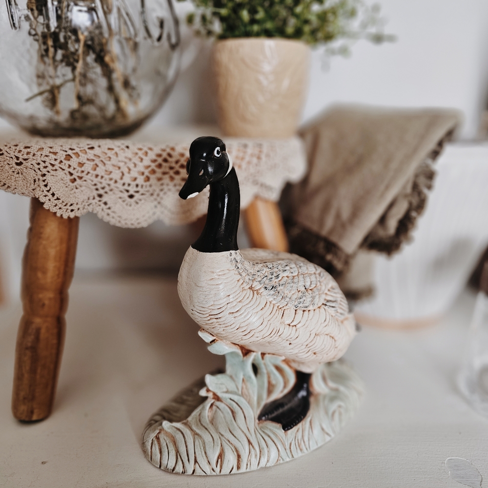 Vintage Atlantic Mold Handpainted Ceramic Goose